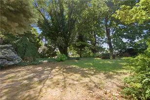 95 Bay View Ave, Cranston, RI 02905 - Photo 36