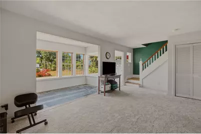 95 Bay View Avenue, Cranston, RI 02905 - Photo 10