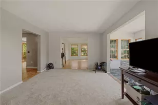 95 Bay View Ave, Cranston, RI 02905 - Photo 8