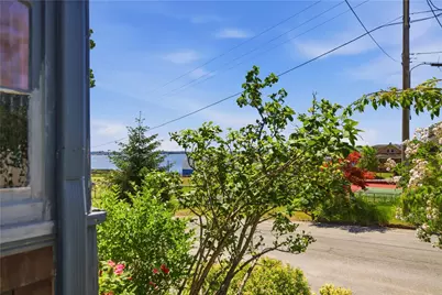 95 Bay View Avenue, Cranston, RI 02905 - Photo 40