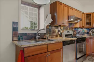95 Bay View Ave, Cranston, RI 02905 - Photo 18