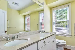 68 E Manning St, Providence, RI 02906 - Photo 24