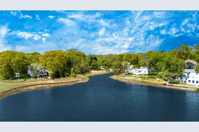 47 Meadowbrook Drive, Barrington, RI 02806 - Photo 2