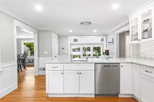 47 Meadowbrook Dr, Barrington, RI 02806 - Photo 4