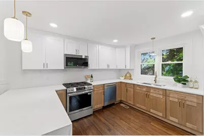 2294 Kingstown Road, South Kingstown, RI 02881 - Photo 16