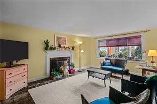 44 Capron Dr, Warwick, RI 02886 - Photo 2