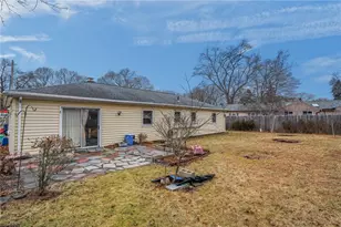 44 Capron Dr, Warwick, RI 02886 - Photo 28