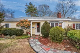 44 Capron Dr, Warwick, RI 02886 - Photo 32