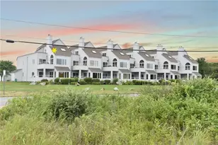 207 Bellevue Ct, Narragansett, RI 02882 - Photo 1