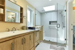 207 Bellevue Ct, Narragansett, RI 02882 - Photo 14
