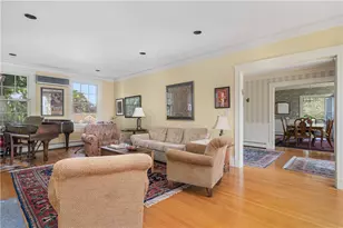 144 Marbury Ave, Pawtucket, RI 02860 - Photo 6