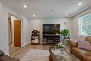 36 Munro Ave, Warren, RI 02885 - Photo 16