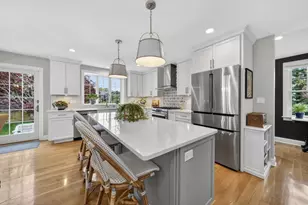 42 Windsor St, Jamestown, RI 02835 - Photo 10