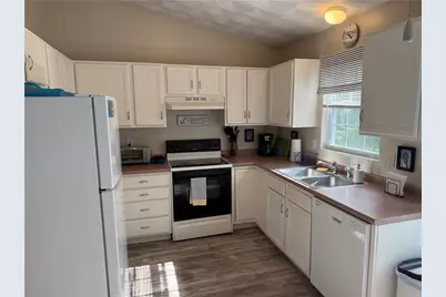 1676 Kingstown Road, South Kingstown, RI 02879 - Photo 4