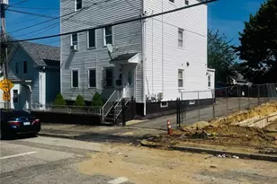 194 Pavilion Ave, Providence, RI 02905 - Photo 2