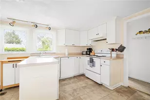 20 Saltaire Ave, Narragansett, RI 02882 - Photo 16