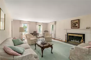 41 Kirby Ave, Warwick, RI 02889 - Photo 6