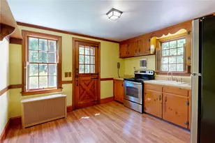 43 Cowesett Rd, Warwick, RI 02886 - Photo 14