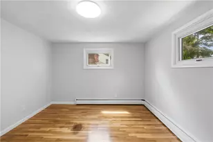 131 Woodland Ave, Cranston, RI 02920 - Photo 16