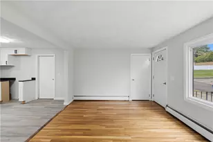 131 Woodland Ave, Cranston, RI 02920 - Photo 8