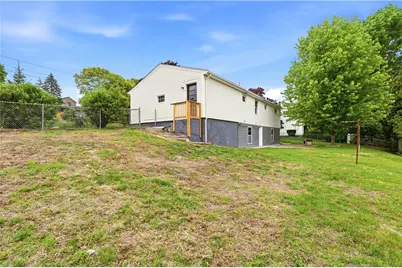131 Woodland Avenue, Cranston, RI 02920 - Photo 4