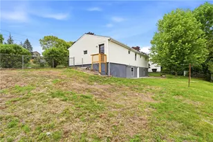 131 Woodland Ave, Cranston, RI 02920 - Photo 4