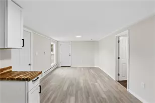 131 Woodland Ave, Cranston, RI 02920 - Photo 24
