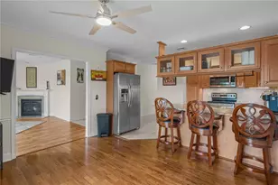 200 Roger Williams Ave, East Providence, RI 02916 - Photo 8