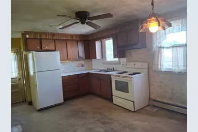 315 Grosvenor Avenue, East Providence, RI 02914 - Photo 6