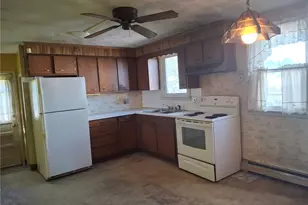 315 Grosvenor Ave, East Providence, RI 02914 - Photo 6
