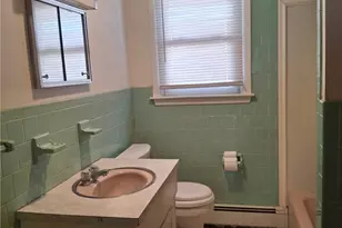315 Grosvenor Ave, East Providence, RI 02914 - Photo 8