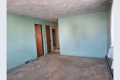 315 Grosvenor Avenue, East Providence, RI 02914 - Photo 4