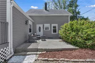 19 Hardwick St, Cumberland, RI 02864 - Photo 2