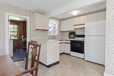 6 Baldwin Road, Middletown, RI 02842 - Photo 16
