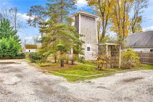 52 County Rd, Barrington, RI 02806 - Photo 2