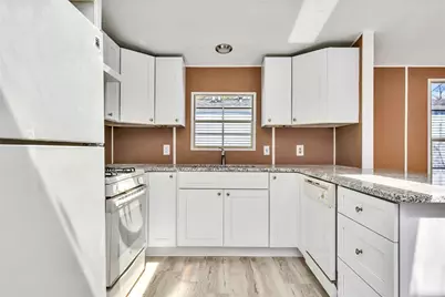 18 Catalpa Court, Charlestown, RI 02813 - Photo 4