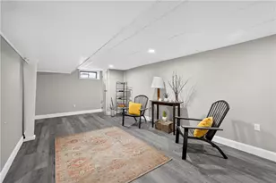 859 Church Ave, Warwick, RI 02889 - Photo 16