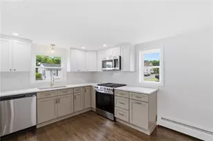 50 Prentice Ave, Pawtucket, RI 02860 - Photo 6