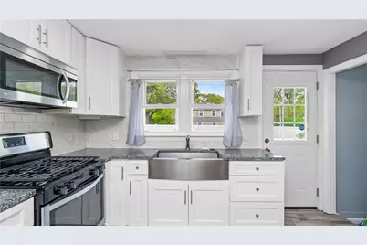 339 George Arden Avenue, Warwick, RI 02886 - Photo 10
