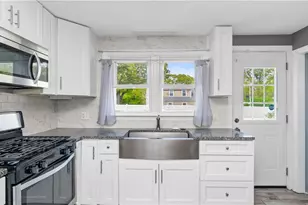339 George Arden Ave, Warwick, RI 02886 - Photo 10