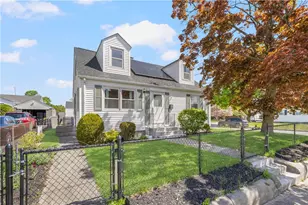 106 Martin St, Pawtucket, RI 02861 - Photo 2