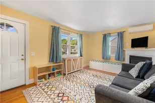 106 Martin St, Pawtucket, RI 02861 - Photo 4