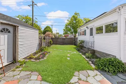 106 Martin Street, Pawtucket, RI 02861 - Photo 32