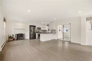 51 Callender Ave, Newport, RI 02840 - Photo 8