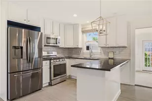 51 Callender Ave, Newport, RI 02840 - Photo 4
