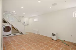 51 Callender Ave, Newport, RI 02840 - Photo 28