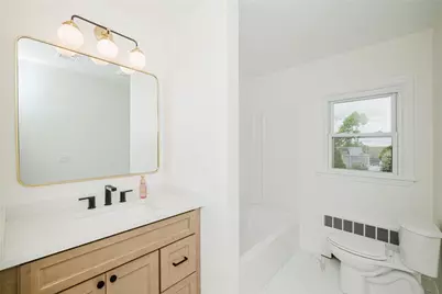 25 Pensaukee Avenue, North Providence, RI 02911 - Photo 22