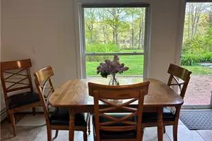 000 Oakwoods Dr, South Kingstown, RI 02879 - Photo 6