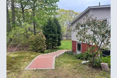 000 Oakwoods Drive, South Kingstown, RI 02879 - Photo 2