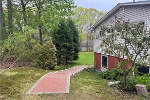 000 Oakwoods Dr, South Kingstown, RI 02879 - Photo 2